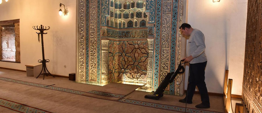 Cami Temizliği